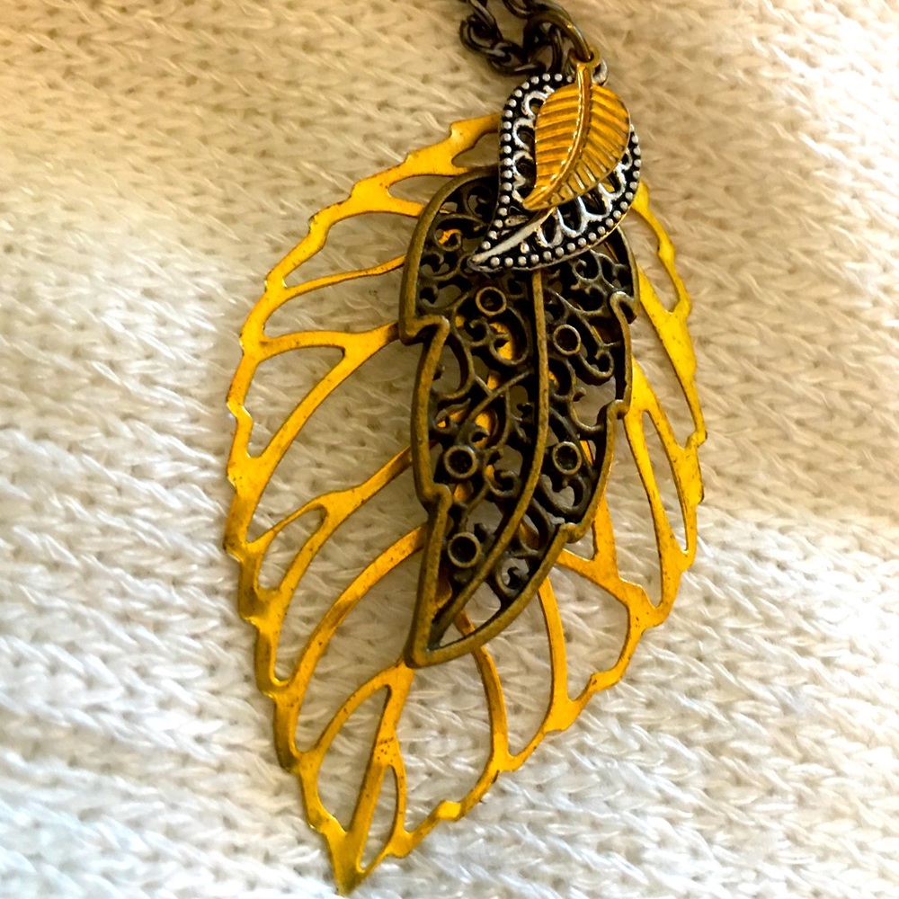 Lovely Layered Leaf Necklace 🍂